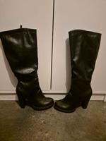 Wie NEU Marco Tozzi Stiefel schwarz gr. 39 Hessen - Griesheim Vorschau