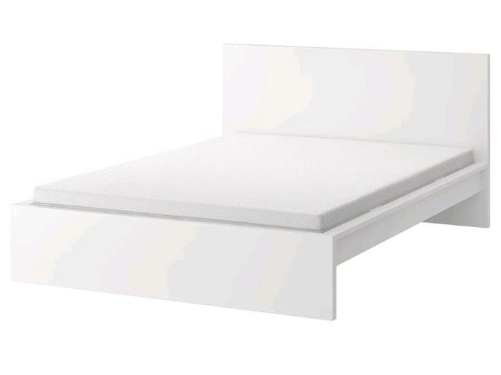 Zu verschenken: Ikea Malm Bett niedrig - weiß in Hannover