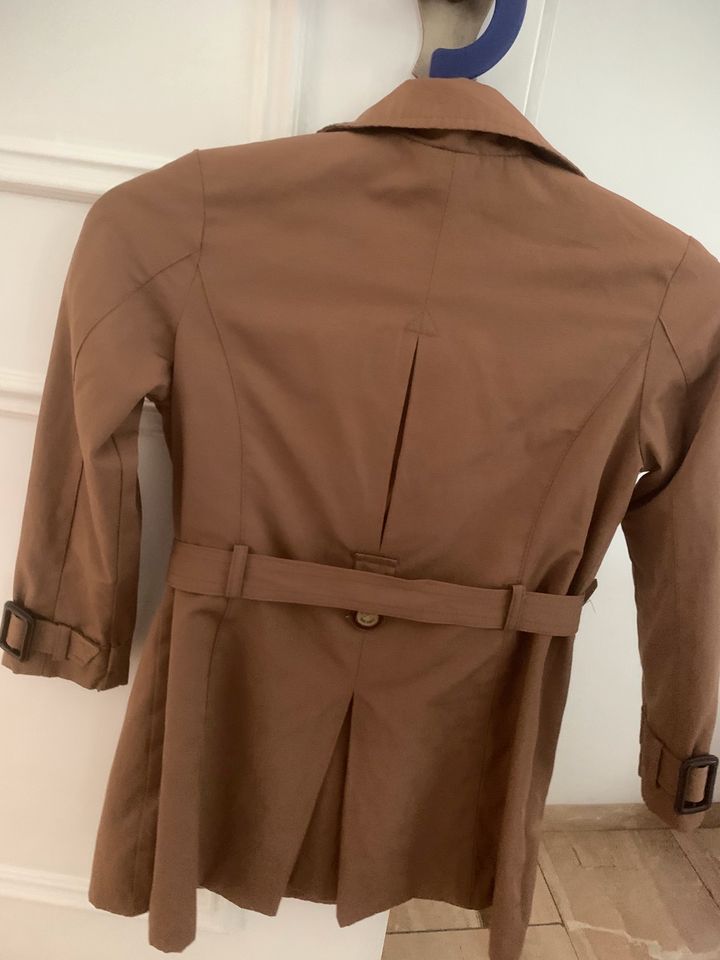 Mädchen Trenchcoat Braun  von Zara in Grevenbroich