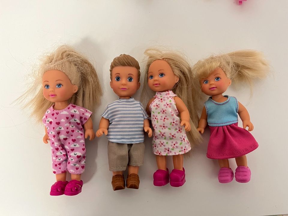 Mini Barbies Kinder in Köfering