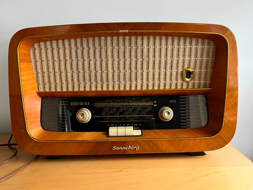 Röhrenradio Stern Radio Sonneberg Super 697/87 Sekretär III R 3 in Jena