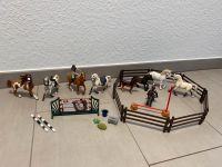 29 Teile Schleich Horse Club 9 Pferde 2 Figuren 8 Zäune 4 Sattel Nordrhein-Westfalen - Bottrop Vorschau