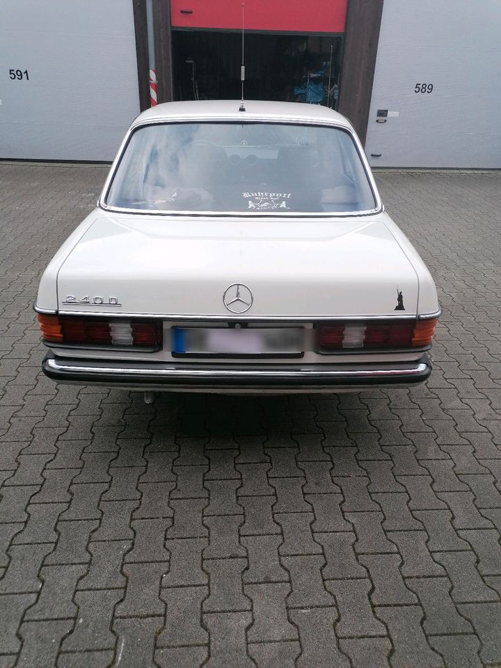 Mercedes E-Klasse 123 bj Dez 1984 Garagenwagen in Recklinghausen