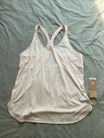 Neues Adidas Sport Top beige creme S mit Etikett Damen ungetragen Nordrhein-Westfalen - Kleve Vorschau
