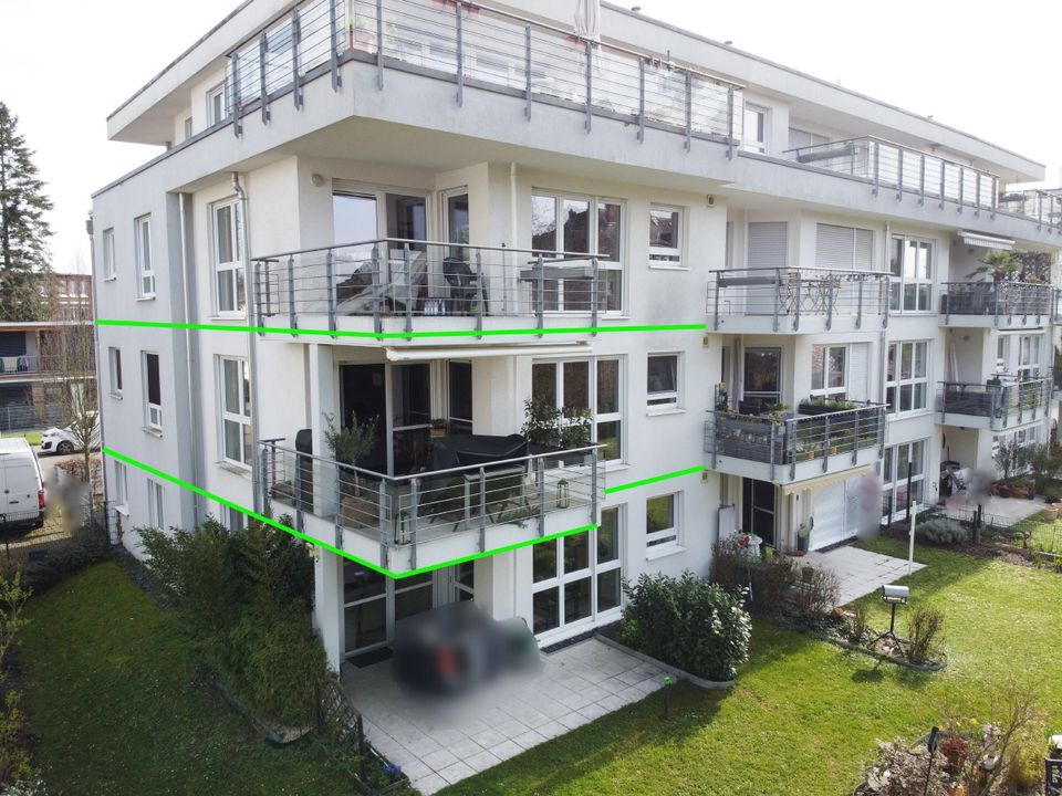 DIETZ: Neuwertige 4-Zimmer-Wohnung mit Balkon, Kaminofen, TG-Stellplatz - Am Fechenheimer Wald! in Frankfurt am Main