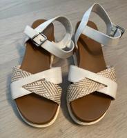 Sandalen 40 Creme Neuwertig Häfen - Bremerhaven Vorschau
