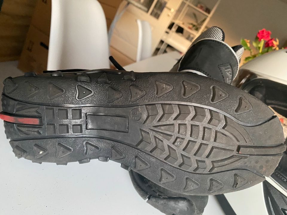 Schutz Ausstattung Motorrad | Schuhe | Helm (S)  \ Handschuhe (S) in Hamburg