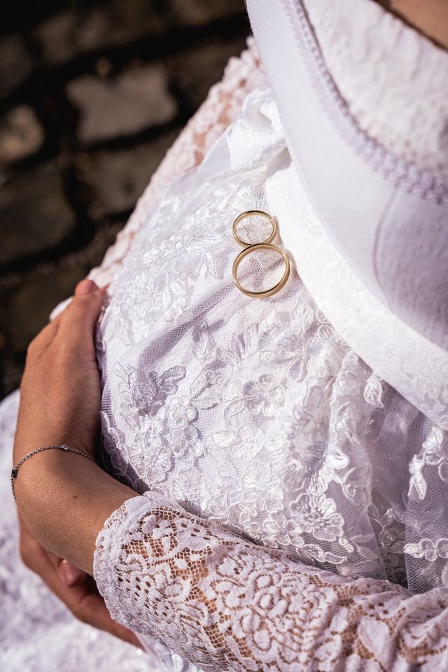 Umstandsdirndl Brautumstandsdirndl zum Leihen in München