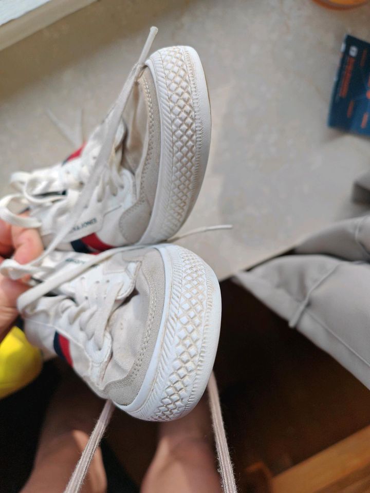 Jack and Jones Sneakers Gr. 41 off white in Samerberg