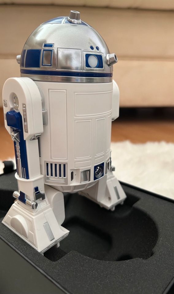 Star Wars R2-D2 enabled droid + Force Band (OVP, wie neu!) in Hildesheim