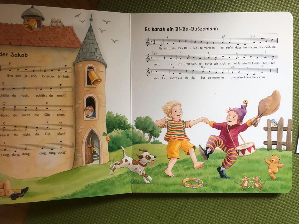 Meine liebsten Kinderlieder Papp Buch + CD in Augsburg
