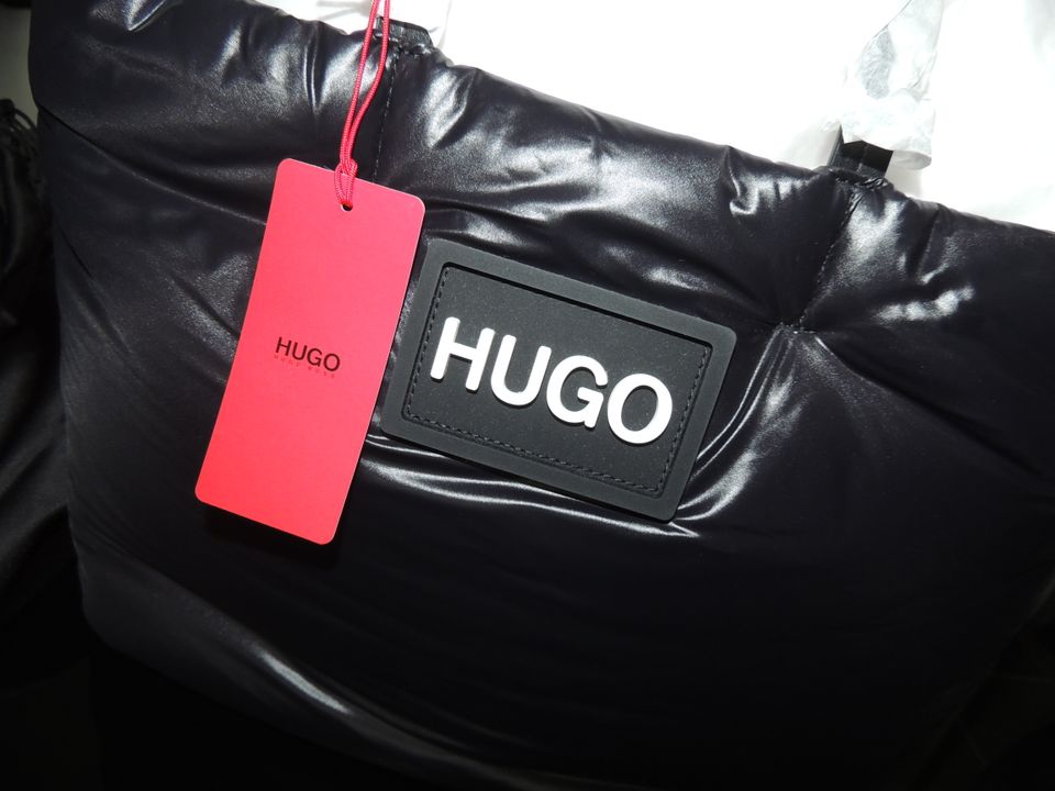 Hugo Record Shopper, Boss, Puffertasche,Stepptasche,schwarz,weiß in Sinn