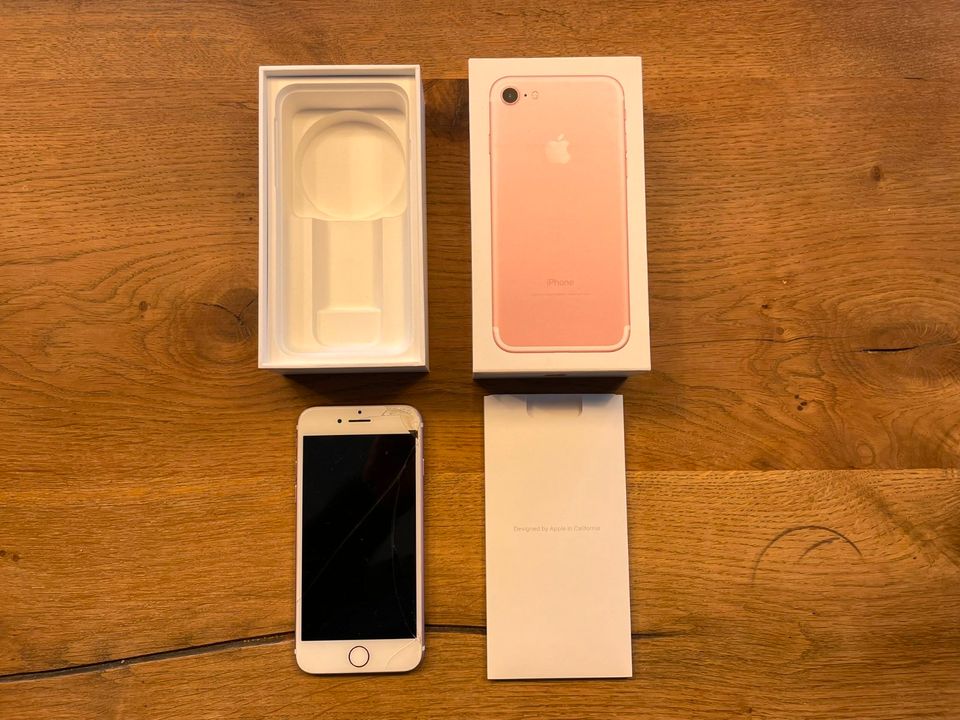 Apple iPhone 7, Rose Gold, 32 GB, Model A1778 inkl. Hülle in Berlin