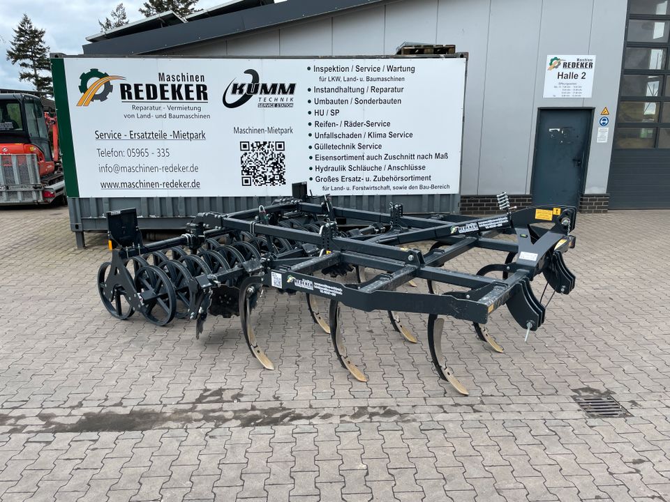 Grubber 3m gebraucht Mulchgrubber, Doppel-U-Profilwalze, Steinsicherung, LED-Beleuchtung, Vorführmaschine, Vorführgerät in Klein Berßen