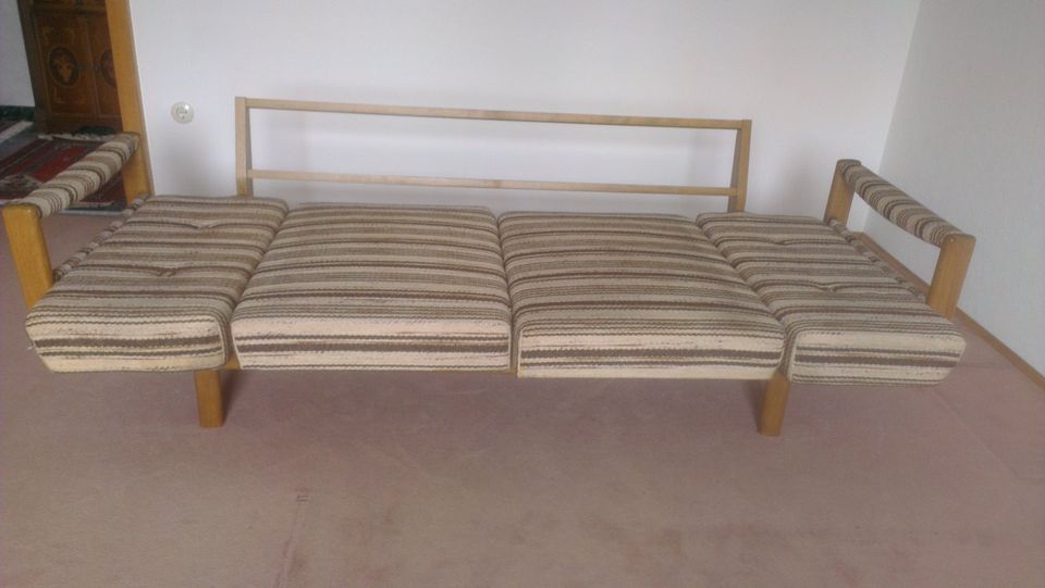 Couch Schlafcouch Gästebett Bett Eiche 1,8 m auf 2,05 m sehr gut in Weilheim i.OB