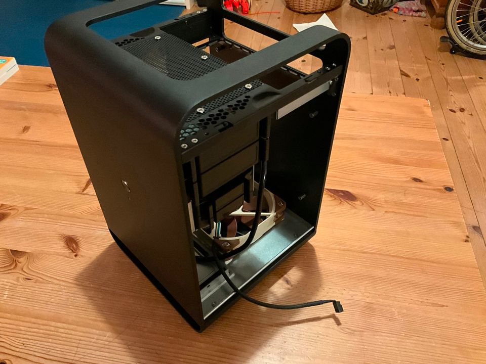 SilverStone ITX Gehäuse CS01 Schwarz mit Noctua Lüfter in Berlin