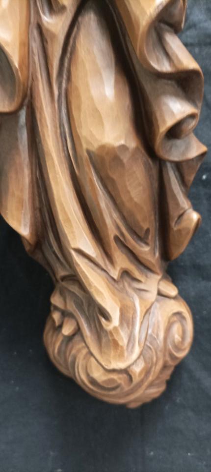 Sehr schöne Madonna mit Jesukind Holz-Optik H v. M Material? in Schweitenkirchen