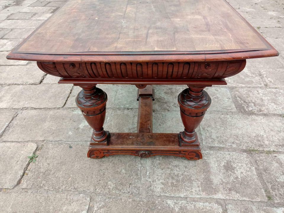 Tisch Massiv Rustikal Holz in Greußen