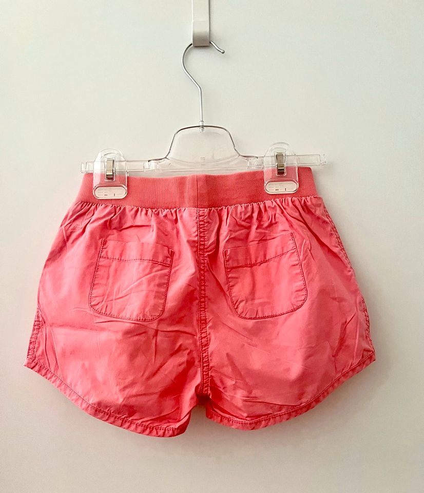 Kurze Hose ❤️  Gr, 134 Shorts in Göppingen