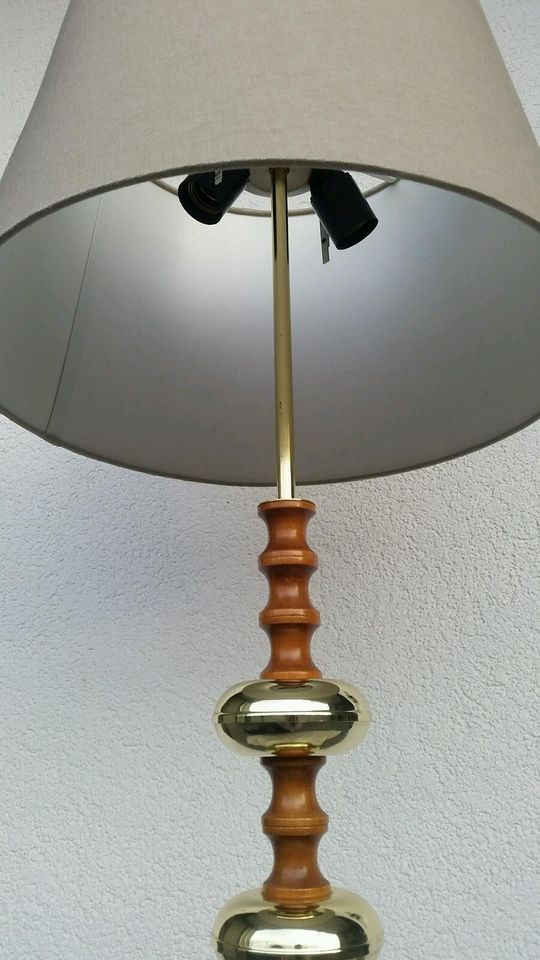 Messing Retro 70er80er Vintag Stehlampe Tischlamp beige Holz in Berlin