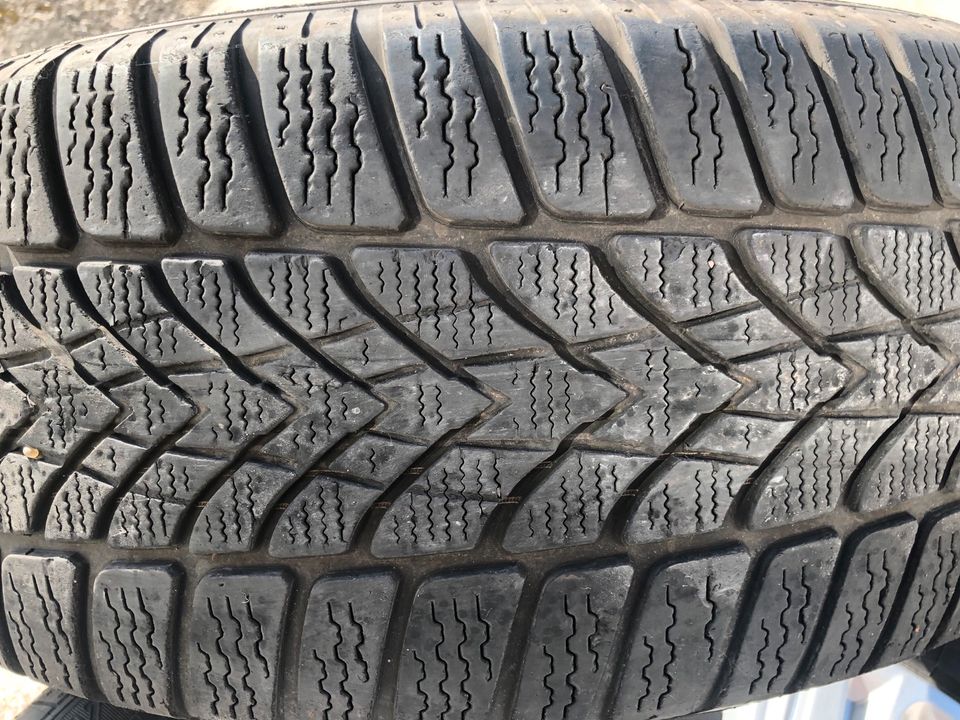 Winterreifen auf original BMW Alufelgen 225/50 R 17 runflat in Gauting