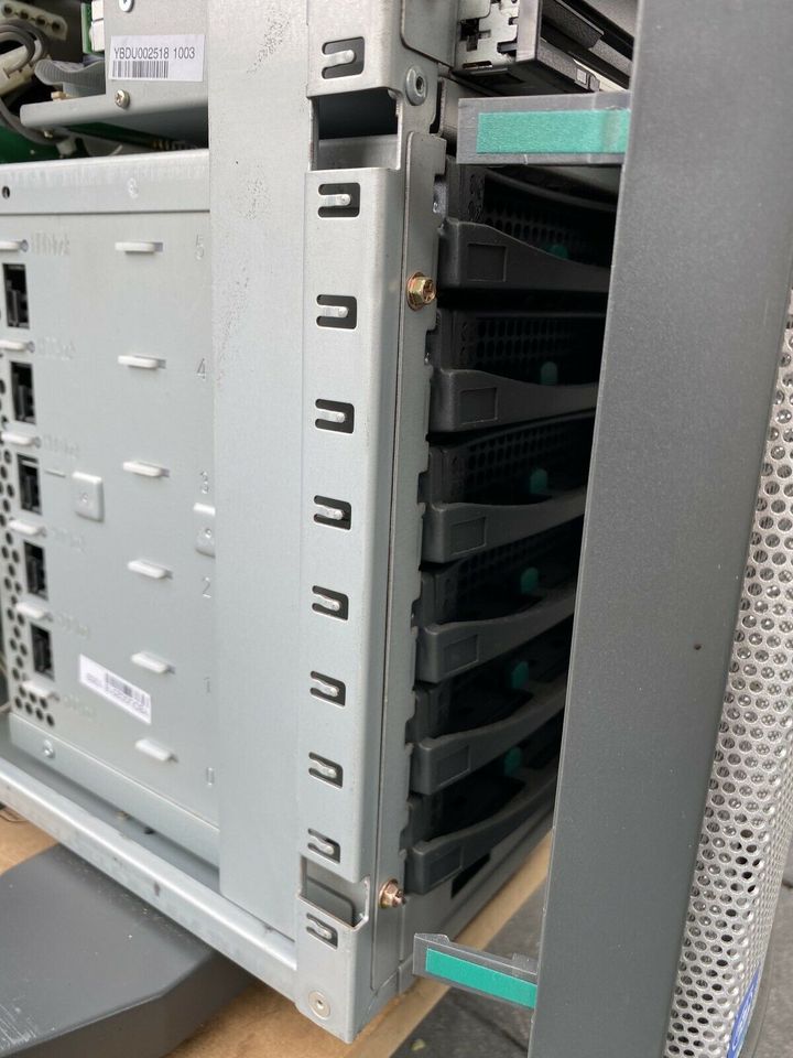 Fujitsu Siemens Computer Server TX300 - D1409 in Sittensen