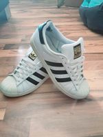 Adidas Superstar Sneaker Gr. 41 1/3 Nordrhein-Westfalen - Rietberg Vorschau