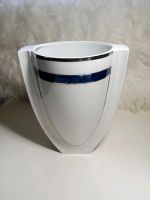 KPM Porzellan Vase Handarbeit tolle Form Niedersachsen - Ganderkesee Vorschau