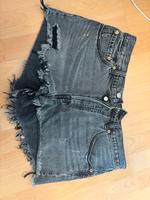 Levis Ripped Shorts grau München - Schwabing-Freimann Vorschau