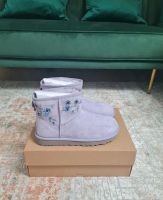 UGG Boots Blossom Classic Mini Größe 38 neu Feldmoching-Hasenbergl - Feldmoching Vorschau