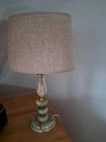 Lampe mit Mamorfuß und Lampenschwirm aus Stoff in beige Nordrhein-Westfalen - Erftstadt Vorschau