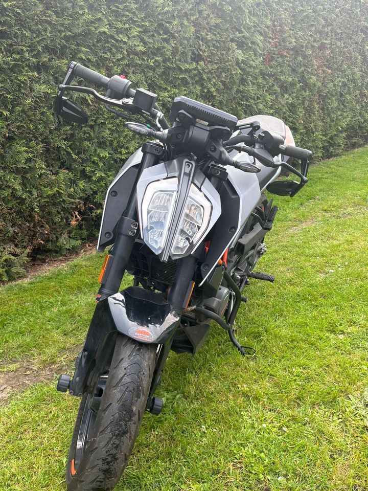 KTM Duke 125 (2021) in Mönchengladbach