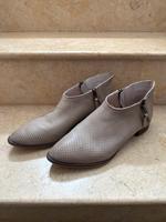 Bata Echt Lederschuh in beige mit Reißverschluss Größe 41 Spitz Bayern - Reichersbeuern Vorschau