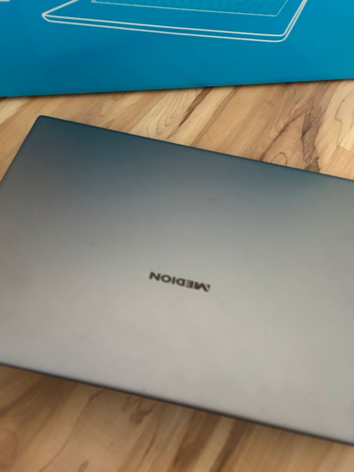 Medion Notebook E15301 512GB 8GB in Kiel