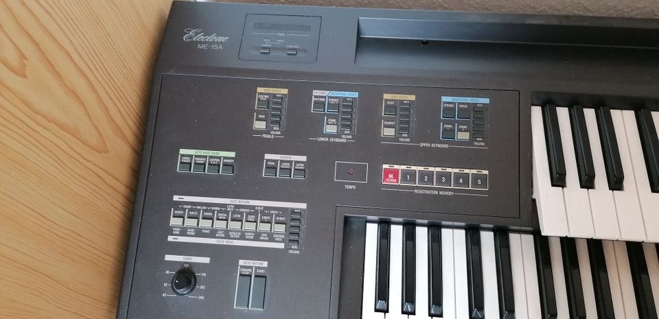 Keyboard Yamaha ME-15 in Flieden