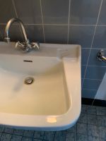 2 Antike Waschbecken [mit passenden Ablagen u Badewanne dazu] Baden-Württemberg - Mannheim Vorschau