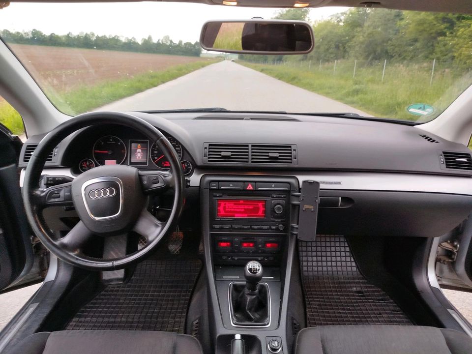 Audi A4 B7  2.0 quattro in Haibach
