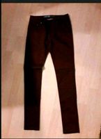 Jeans bordeux /weinrot/ burgund Gr.36 skinny NEUWERTIG Niedersachsen - Rosdorf Vorschau