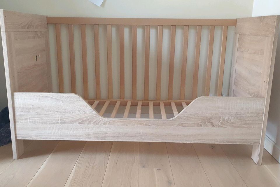 Kinderbett 140x70cm, Babybett, Gitterbett Wellemöbel in Mannheim