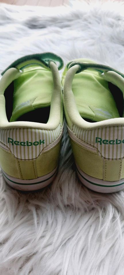 Turnschuhe von Reebok Größe 34 in Egglham