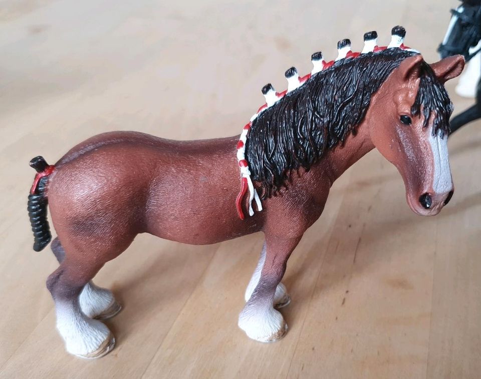 Schleich Horse Club Pferde, Dressur, mit Zubehör in Hallbergmoos