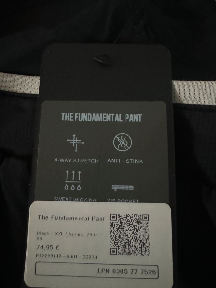 Trainingshose „The Fundamental Pant“ Fabletics in Brandenburg