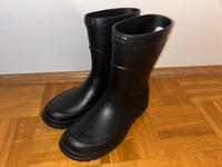 Crocs Gummistiefel in schwarz Gr. 41/42 (M8) wie neu Berlin - Zehlendorf Vorschau