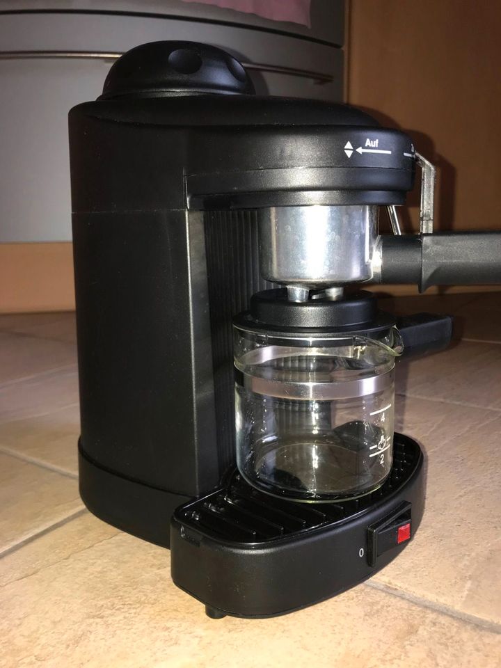 NEU-Mini Kaffemaschine Espresso 4Tassen für Camping Freizeit FeWo in Staffelde