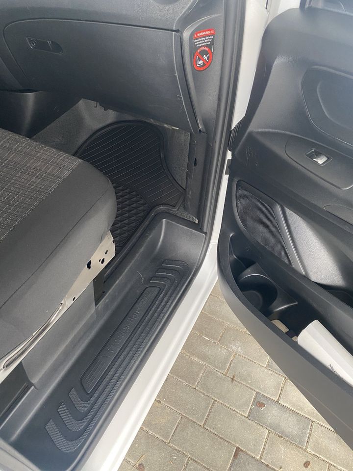 Mercedes Benz Vito 114 BlueTEC Kastenwagen kompakt in Amberg