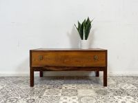 WMK Stilvolles und sehr gut erhaltenes skandinavisches Lowboard in edlem Palisander # Kommode Sideboard Board TV-Lowboard Fernsehschrank Fernsehkommode Flurgarderobe Garderobe Vintage Rosewood Design Friedrichshain-Kreuzberg - Friedrichshain Vorschau