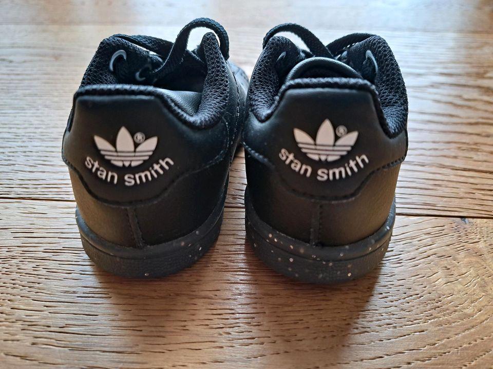 Sneaker Adidas Stan Smith 21 neu in Mönchengladbach