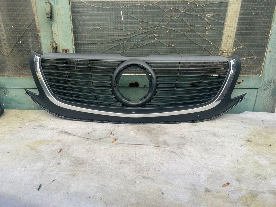 Mercedes Benz W447 V-klasse facelift Grill Gebraucht Original !! in Berlin