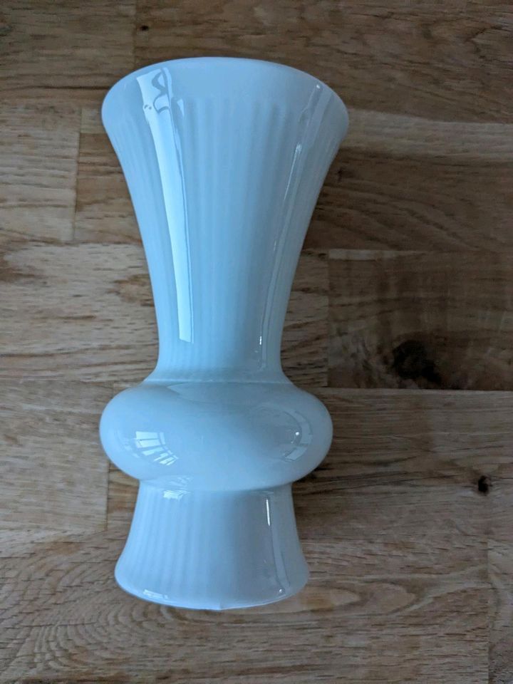 Porzellan Vase Bareuther zeitlos und stilvoll in Olching