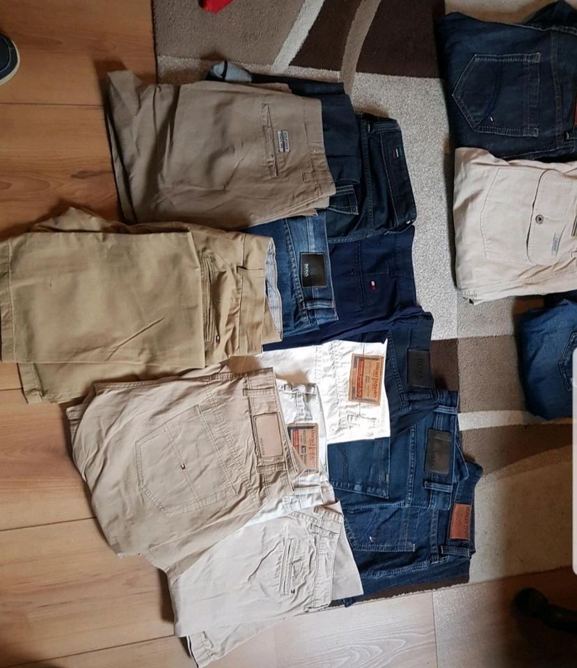 Markenhosen Boss Hilfiger Diesel 31 und 32 in Blomberg